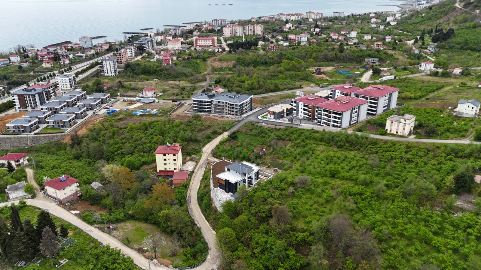 MABEL'DEN ADACIK MAHALLESİ DENİZ MANZARALI FIRSAT SATILIK ARSA